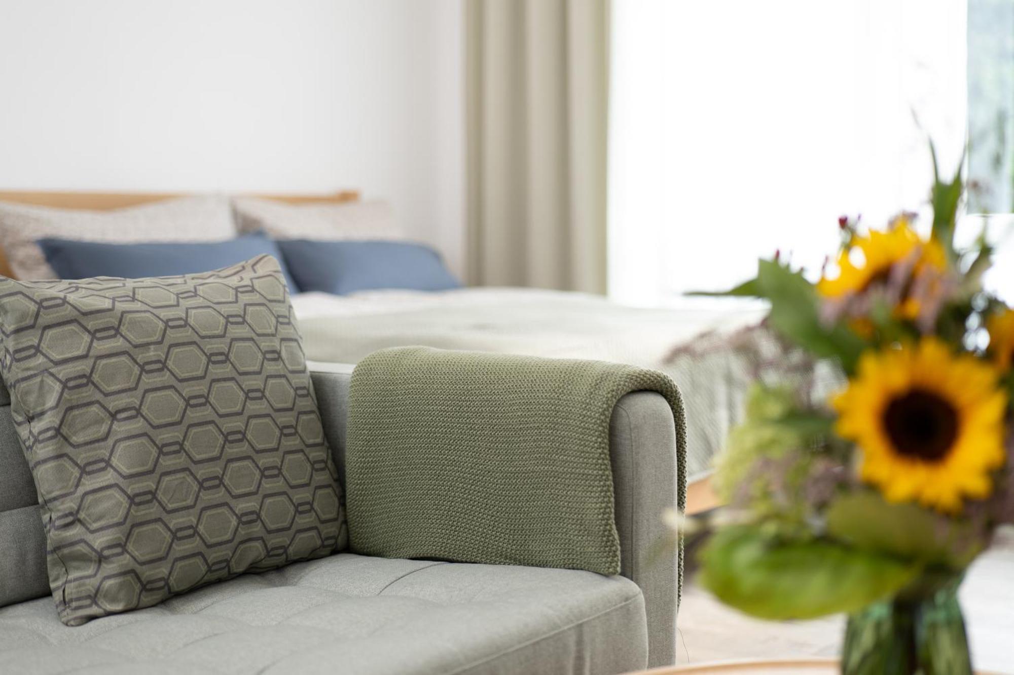 Apart4Me Scandi Apartment Geislingen Zentral Mit Parkplatz Гайслинген-ан-дер-Штайге Экстерьер фото